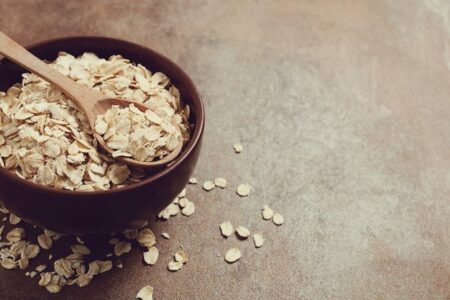 Incredible Health Benefits of Oats and Oatmeal to Your Diet